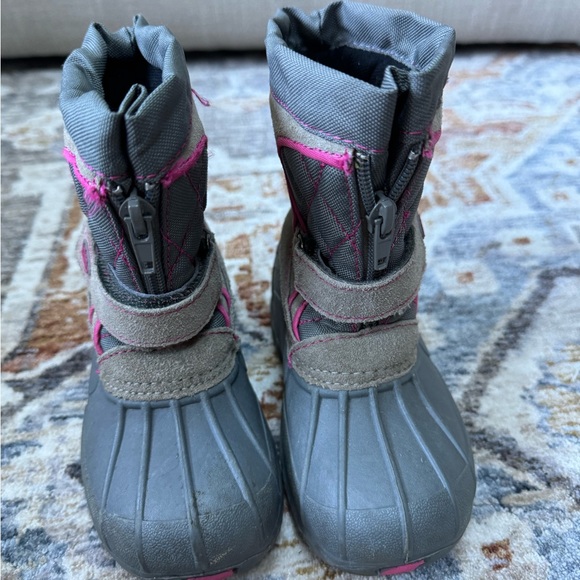 Girls snow boots. Size 8 - Picture 8 of 8